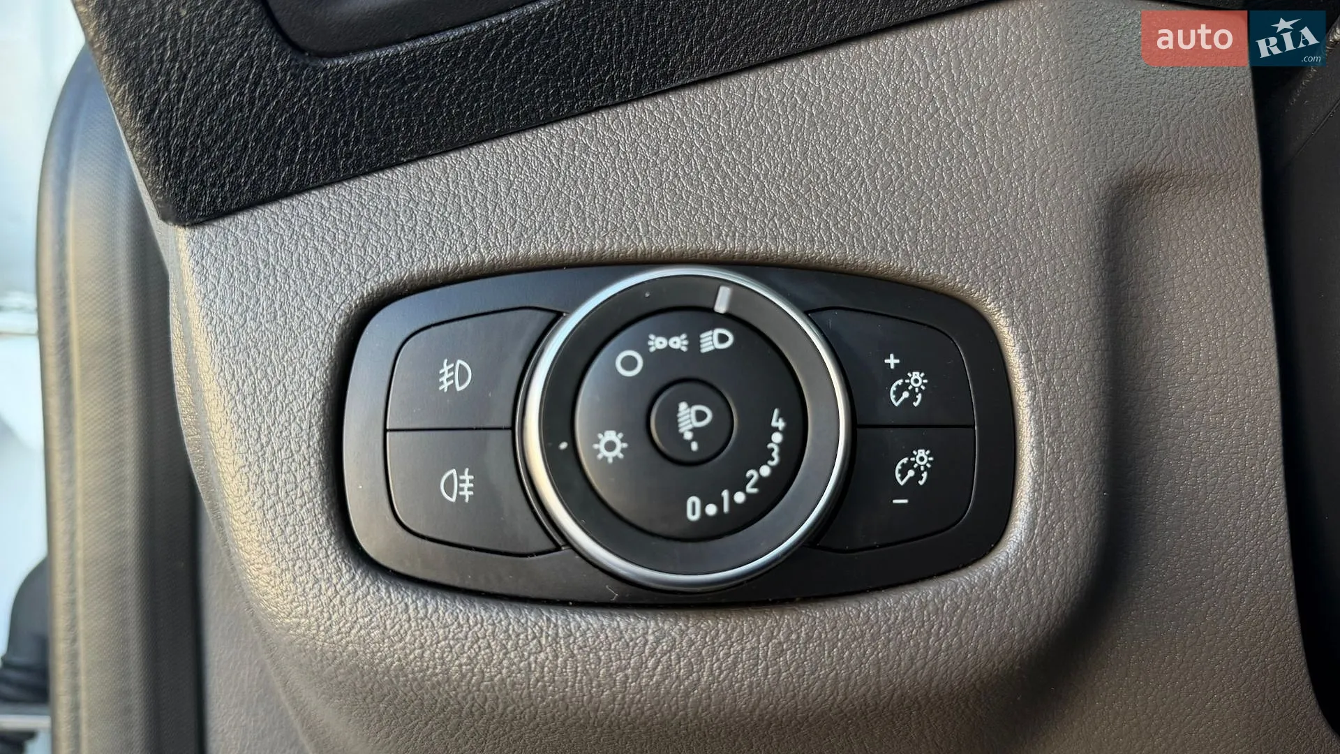 2018 Ford Transit Connect - мініатюра 25