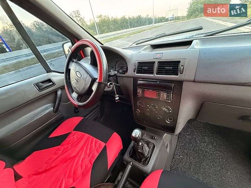 Минивэн Ford Transit Connect 2003 в Броварах