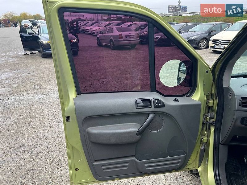 Минивэн Ford Transit Connect 2006 в Львове