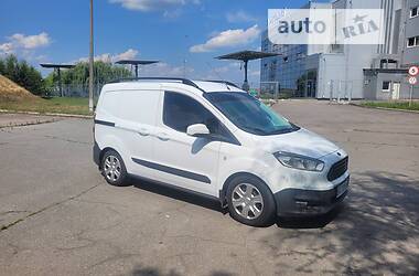 Ford Transit Courier 2017