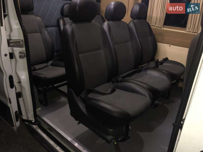 Микроавтобус Ford Transit Courier 2015 в Межгорье