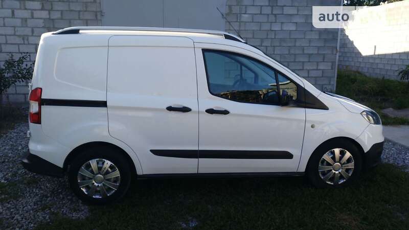 Грузовой фургон Ford Transit Courier 2017 в Белой Церкви