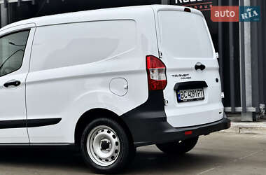 Грузовой фургон Ford Transit Courier 2022 в 