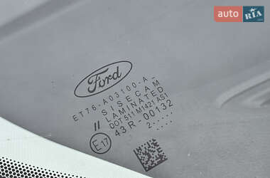 Грузовой фургон Ford Transit Courier 2022 в 