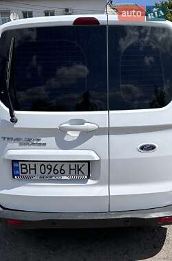 Грузовой фургон Ford Transit Courier 2015 в 