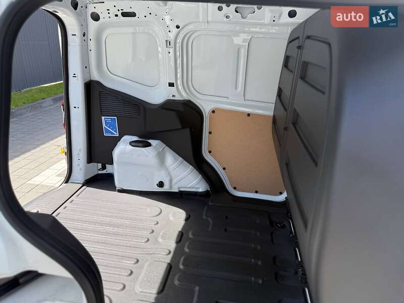 Вантажний фургон Ford Transit Courier 2023 в Івано-Франківську