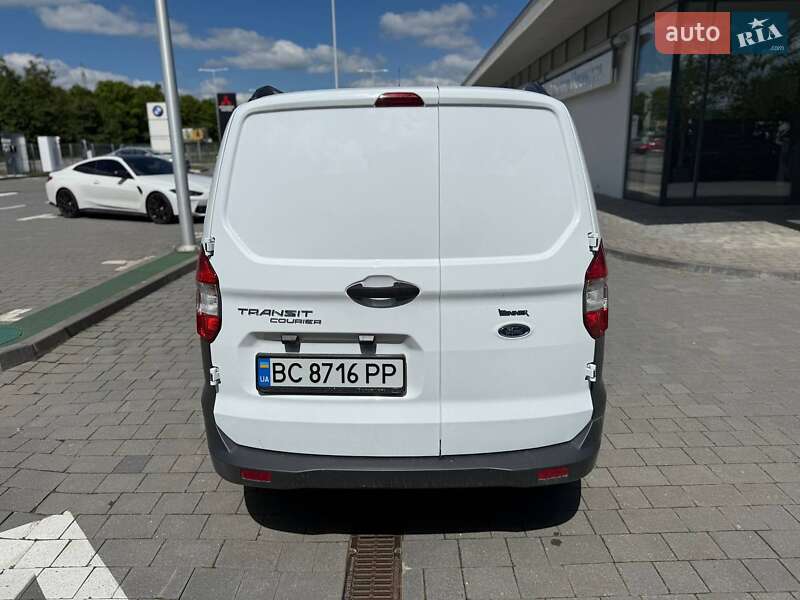 Вантажний фургон Ford Transit Courier 2023 в Івано-Франківську