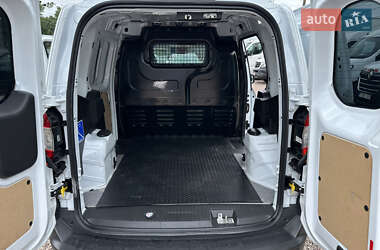 Грузовой фургон Ford Transit Courier 2020 в 
