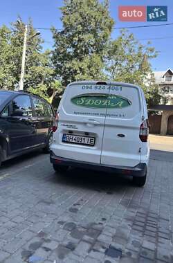 Вантажний фургон Ford Transit Courier 2015 в 