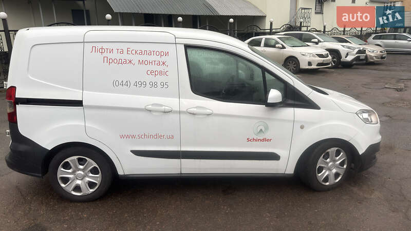 Грузовой фургон Ford Transit Courier 2015 в Киеве