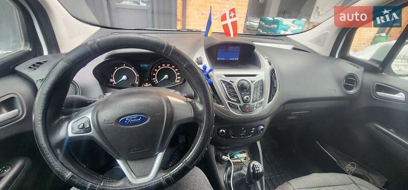 Грузовой фургон Ford Transit Courier 2015 в Луцке