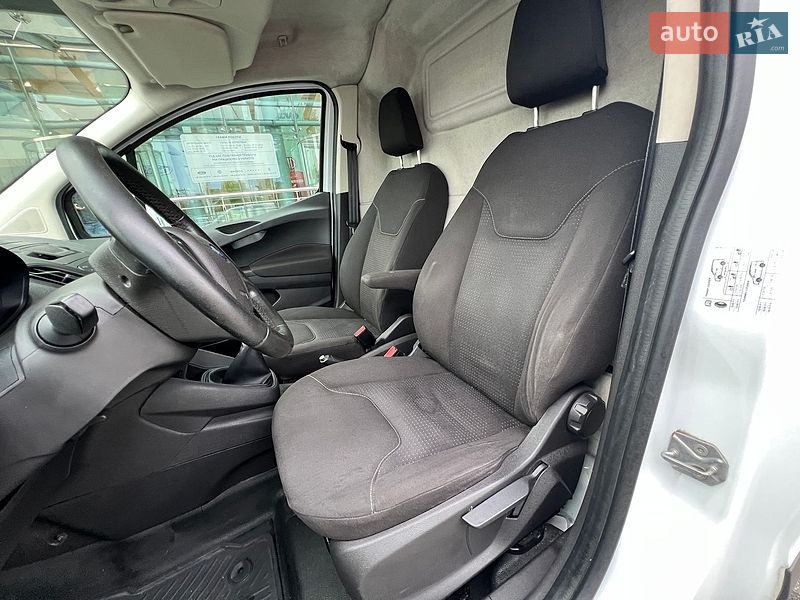 Вантажний фургон Ford Transit Courier 2014 в Києві