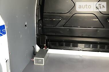 Вантажопасажирський фургон Ford Transit Custom 2015 в 