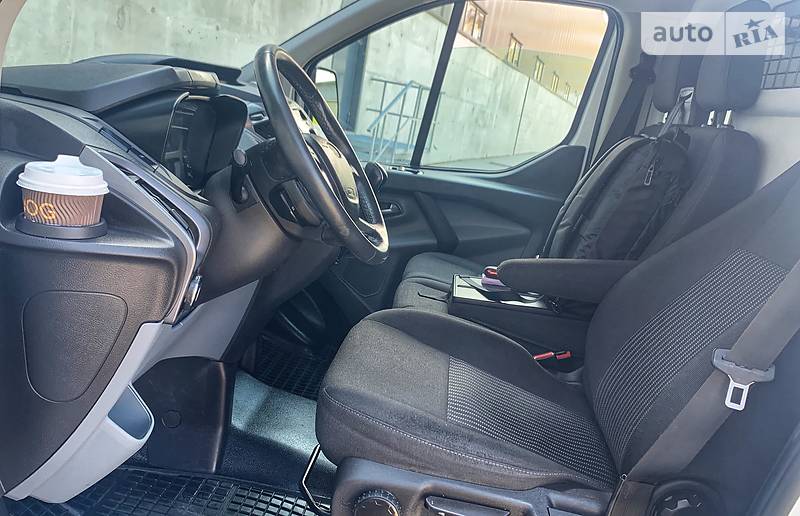 Вантажопасажирський фургон Ford Transit Custom 2015 в Києві