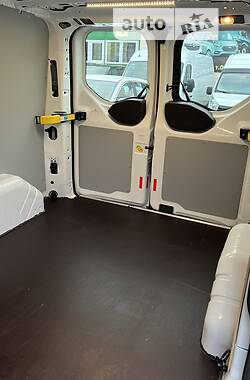 Грузовой фургон Ford Transit Custom 2017 в Луцке