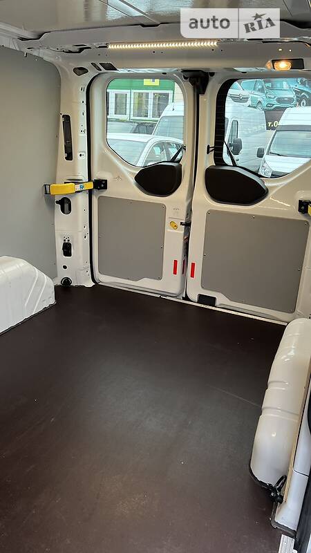 Грузовой фургон Ford Transit Custom 2017 в Луцке фото 26 Грузовой фургон Ford Transit Custom 2017 в Луцке