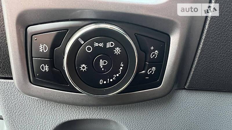 Грузовой фургон Ford Transit Custom 2017 в Луцке фото 47 Грузовой фургон Ford Transit Custom 2017 в Луцке