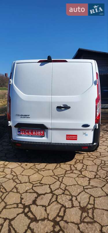 Вантажний фургон Ford Transit Custom 2019 в Нововолинську