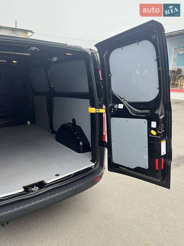Грузовой фургон Ford Transit Custom 2017 в Луцке