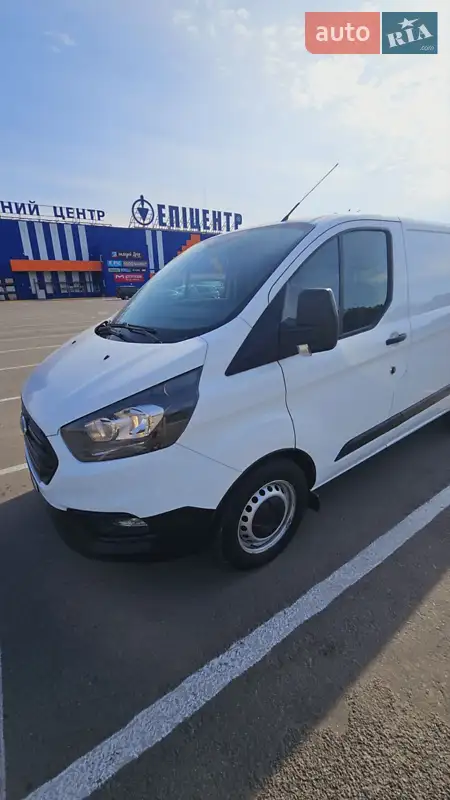 Грузовой фургон Ford Transit Custom 2018 в 