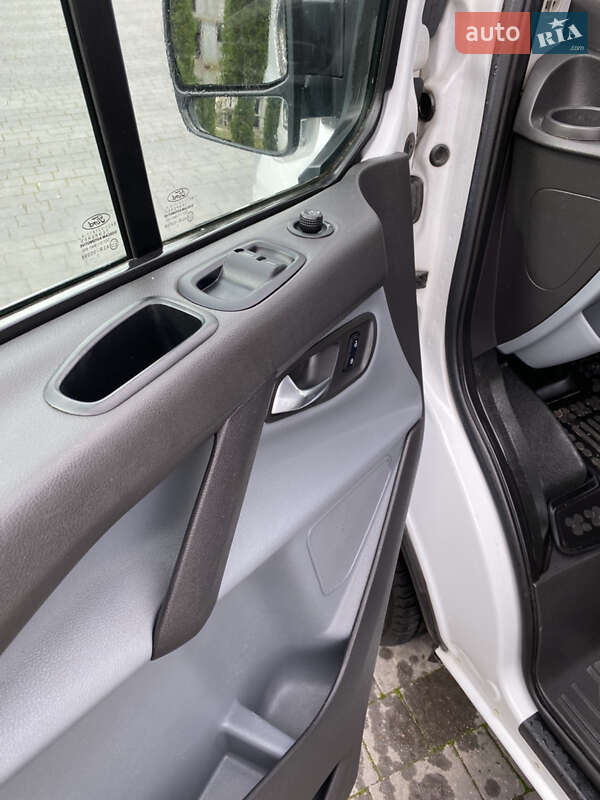Вантажний фургон Ford Transit Custom 2017 в Івано-Франківську фото 26 Вантажний фургон Ford Transit Custom 2017 в Івано-Франківську