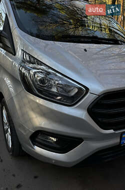 Грузовой фургон Ford Transit Custom 2018 в 
