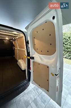 Вантажний фургон Ford Transit Custom 2022 в 