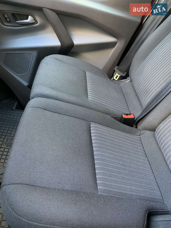 Вантажний фургон Ford Transit Custom 2015 в Львові