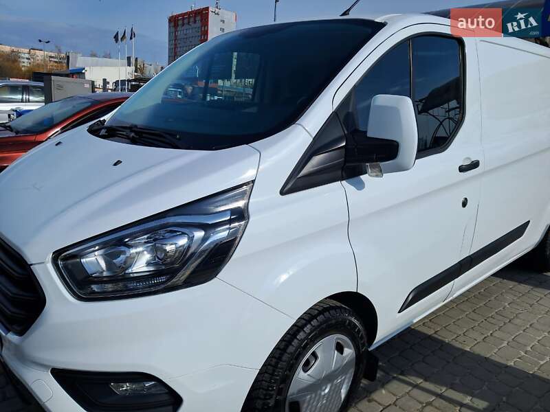 Вантажний фургон Ford Transit Custom 2018 в Львові