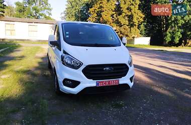 Вантажний фургон Ford Transit Custom 2018 в Дубні