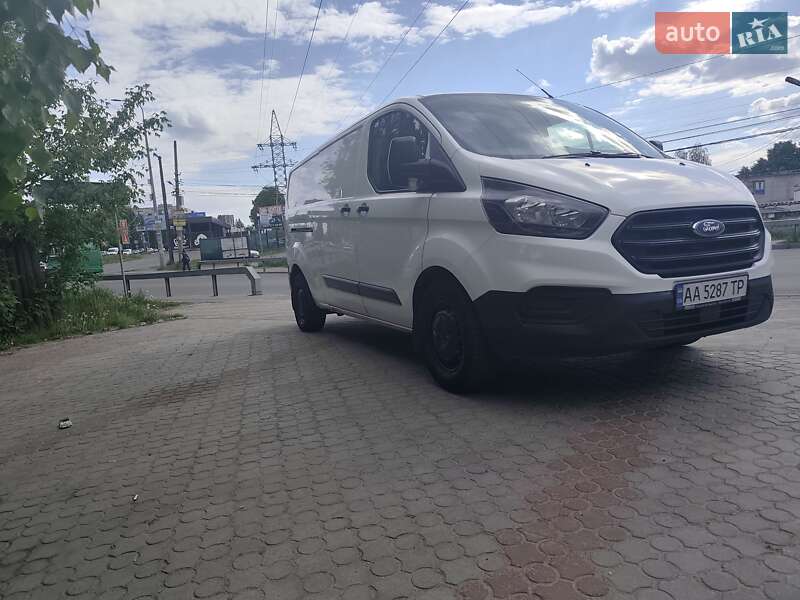 Грузовой фургон Ford Transit Custom 2018 в 