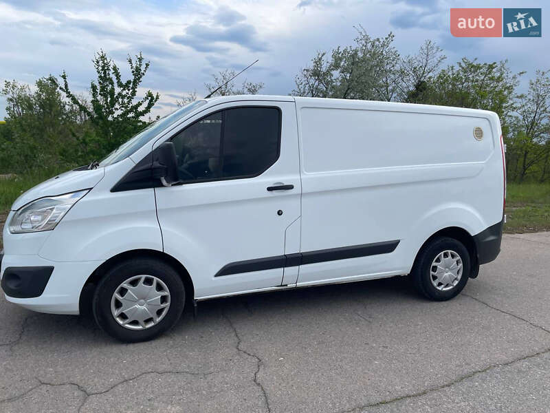 Грузовой фургон Ford Transit Custom 2015 в 