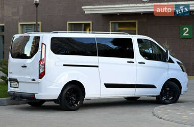 Минивэн Ford Transit Custom 2020 в 