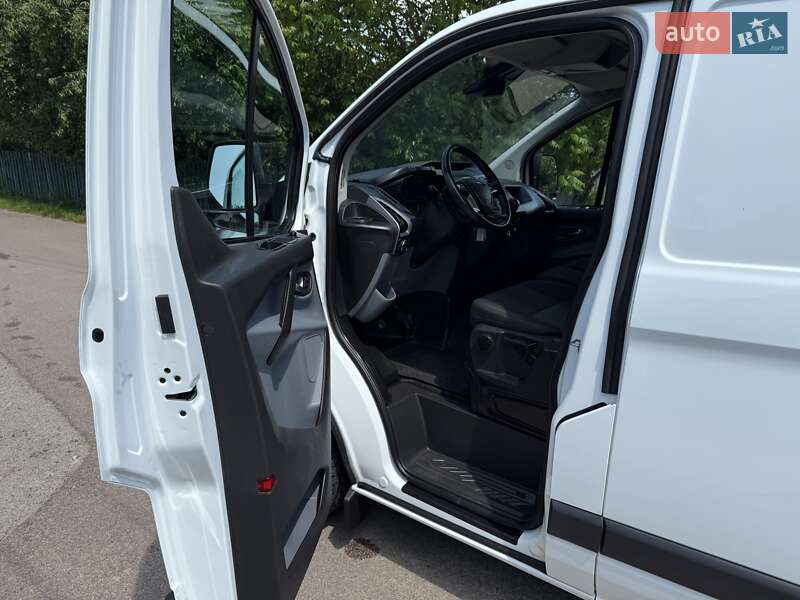 Вантажний фургон Ford Transit Custom 2016 в Житомирі