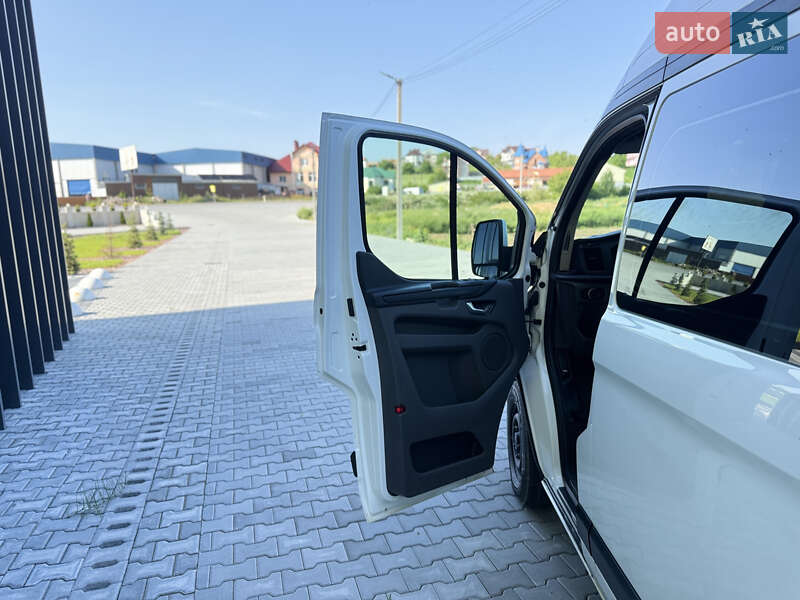 Мінівен Ford Transit Custom 2019 в Чернівцях