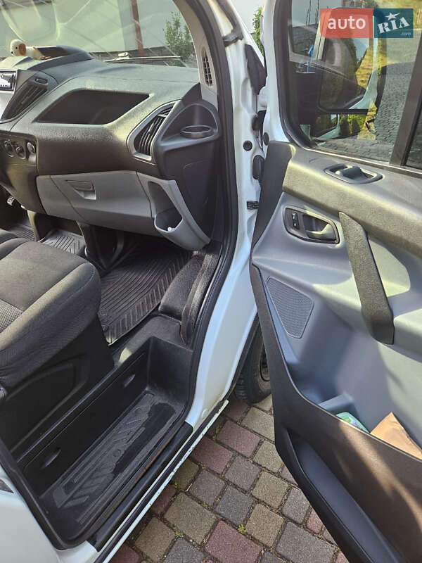 Седан Ford Transit Custom 2016 в 