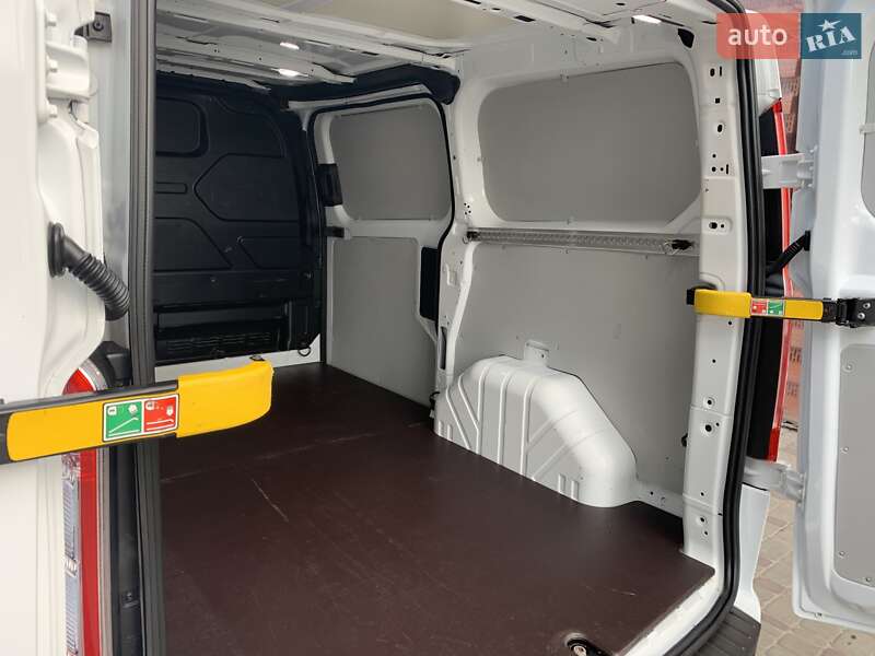 Вантажний фургон Ford Transit Custom 2022 в Рівному