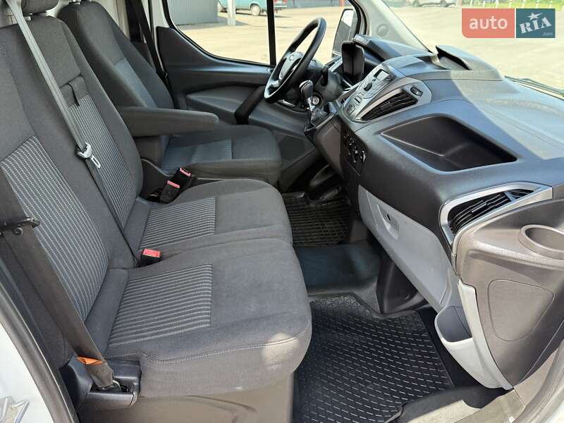 Вантажний фургон Ford Transit Custom 2015 в Києві