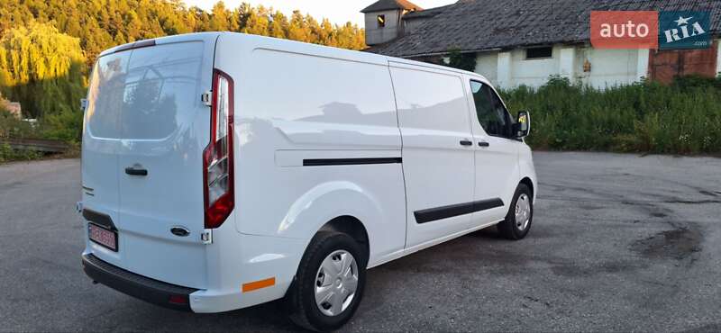 Вантажний фургон Ford Transit Custom 2021 в Бережанах
