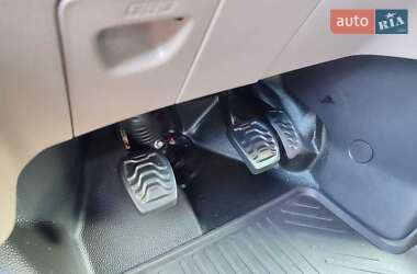 Вантажопасажирський фургон Ford Transit Custom 2016 в 
