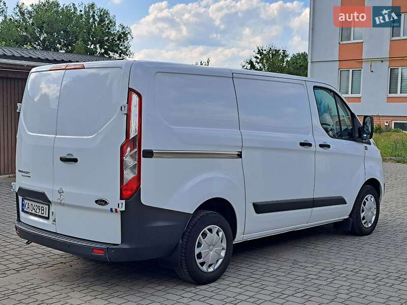 Вантажний фургон Ford Transit Custom 2016 в Малині