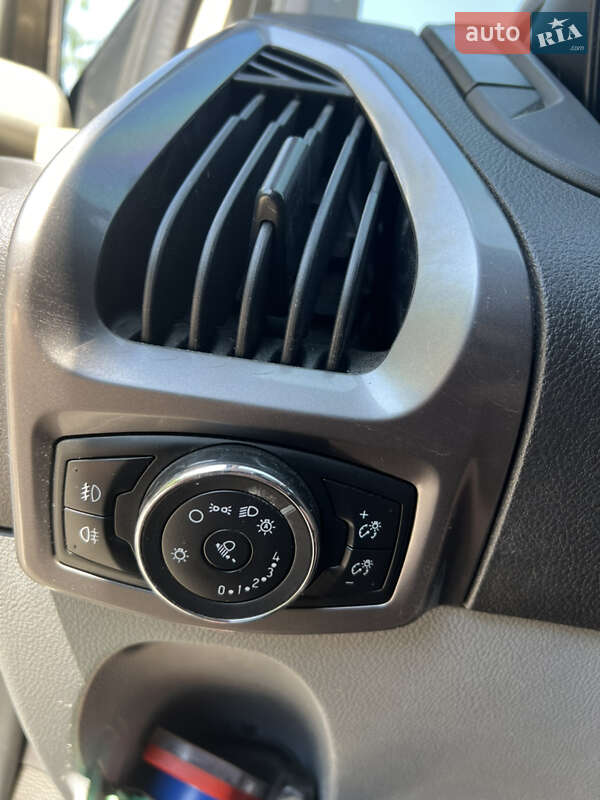 Вантажний фургон Ford Transit Custom 2013 в Бердичеві