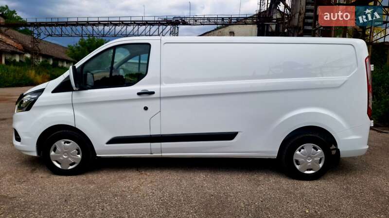 Вантажний фургон Ford Transit Custom 2021 в Бережанах