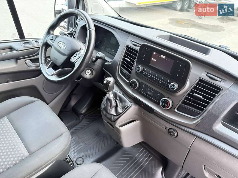 Вантажний фургон Ford Transit Custom 2018 в Луцьку