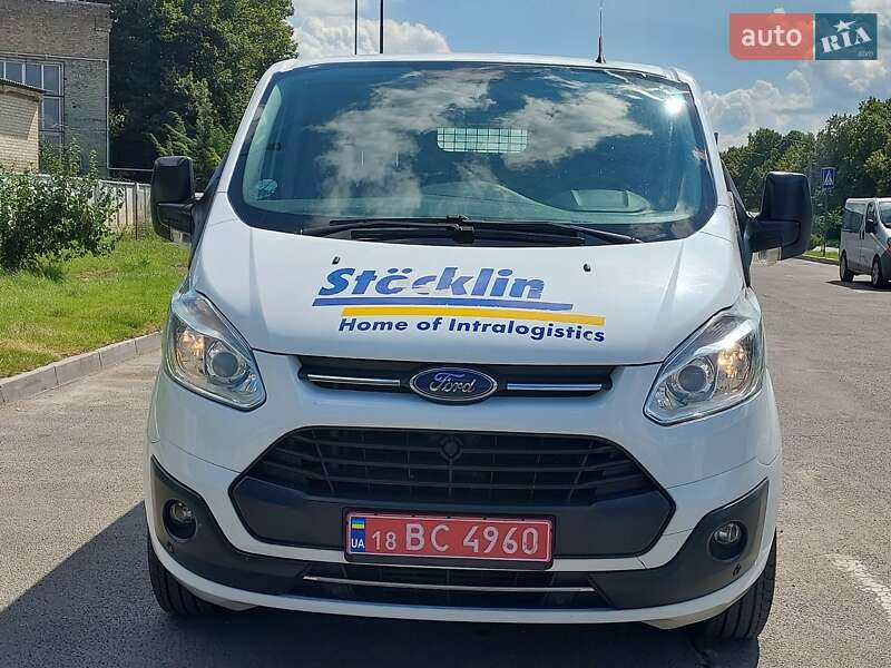 Вантажний фургон Ford Transit Custom 2016 в Рівному