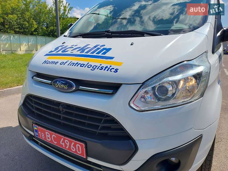 Вантажний фургон Ford Transit Custom 2016 в Рівному
