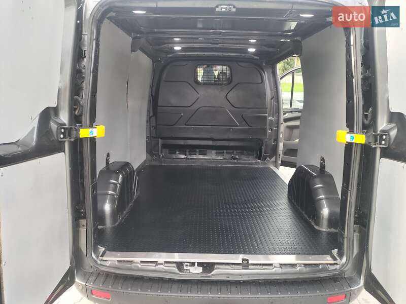 Вантажний фургон Ford Transit Custom 2018 в Дунаївцях
