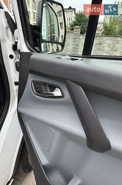 Грузовой фургон Ford Transit Custom 2015 в 