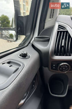 Грузовой фургон Ford Transit Custom 2015 в 