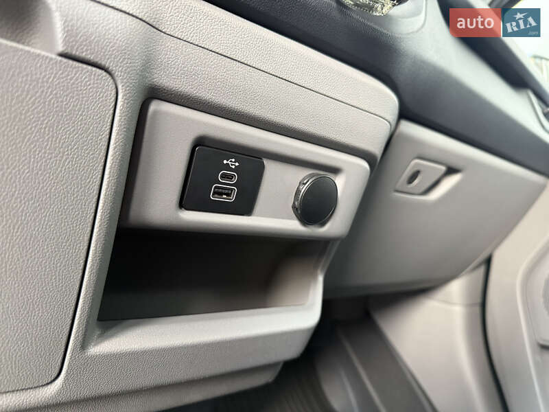 Вантажний фургон Ford Transit Custom 2024 в Луцьку фото 35 Вантажний фургон Ford Transit Custom 2024 в Луцьку